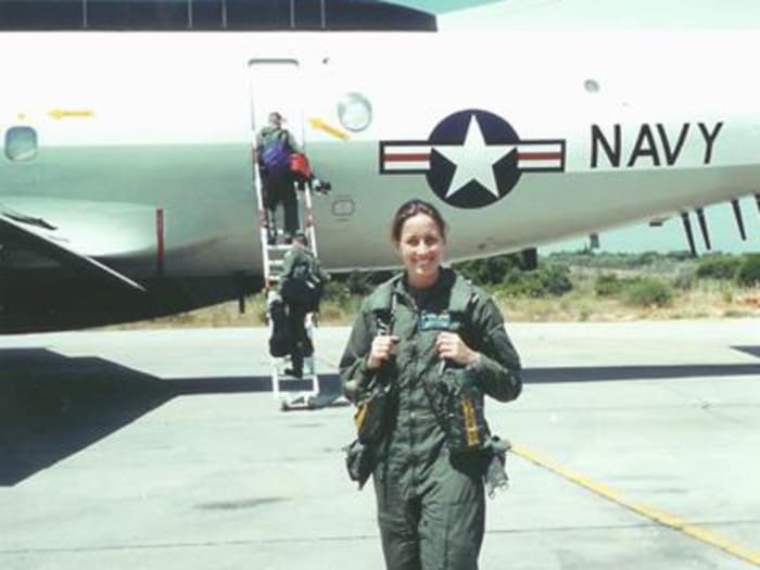 Carolyn Petschler marathon navy